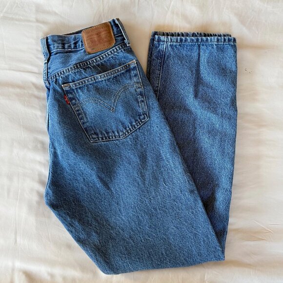 501 Original Fit Women's Jean - Picture 13 of 15